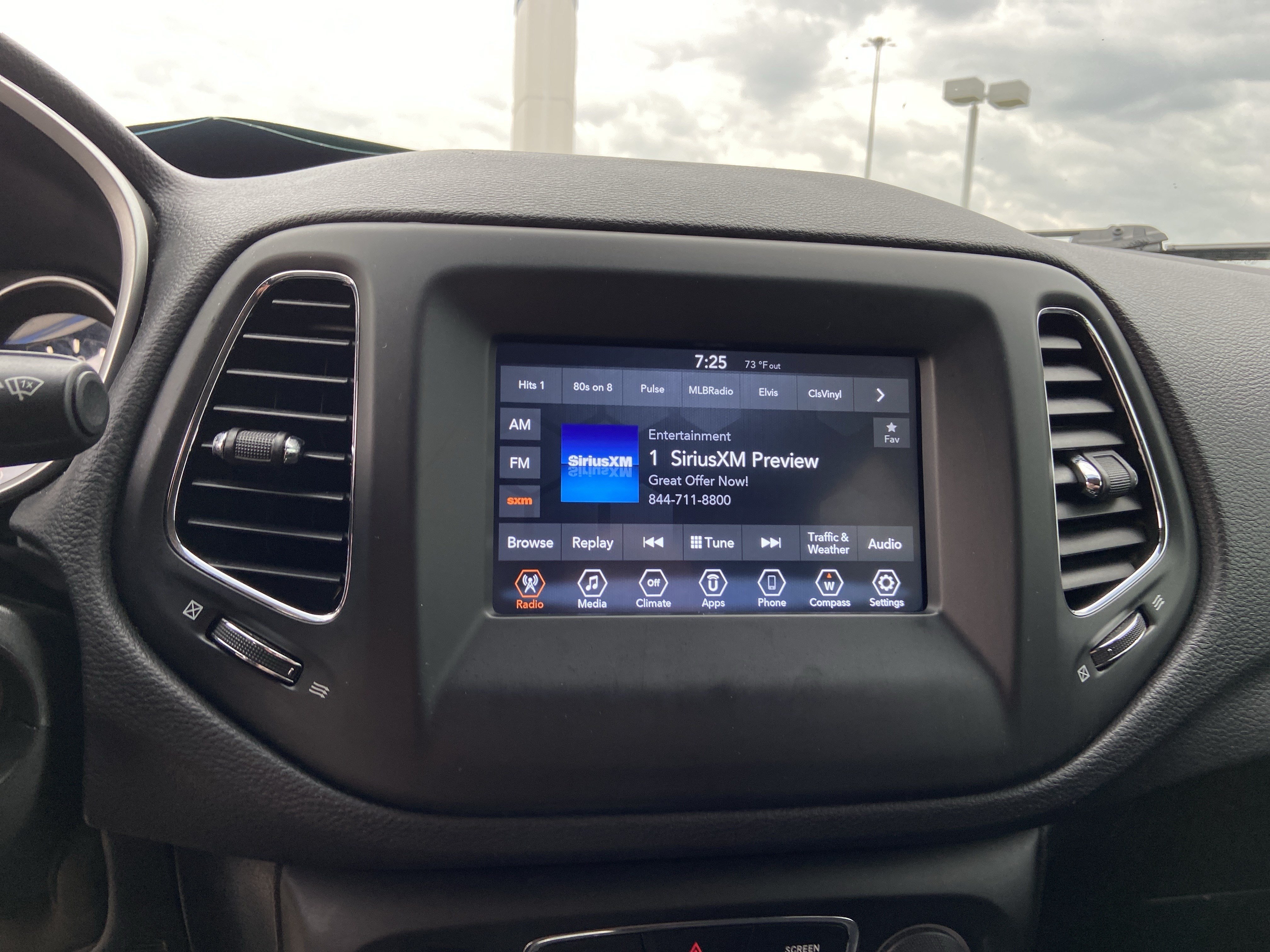Used 2019 Billet Silver Metallic Clearcoat Jeep Latitude image 17