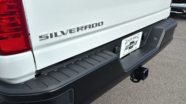 New 2026 Summit White Chevrolet WT image 18