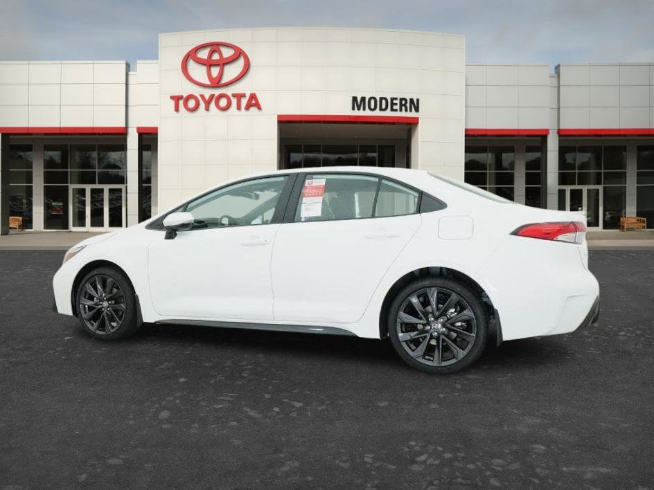 New 2026 Ice Cap Toyota SE image 10