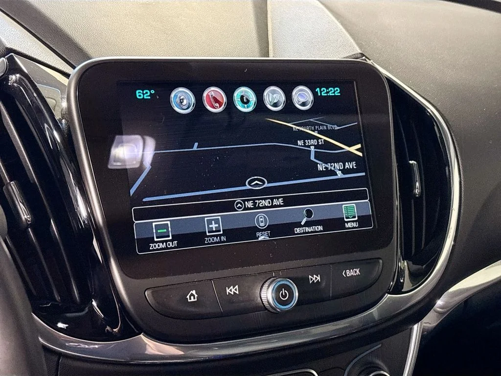 Used 2017 Silver Chevrolet Premier image 16
