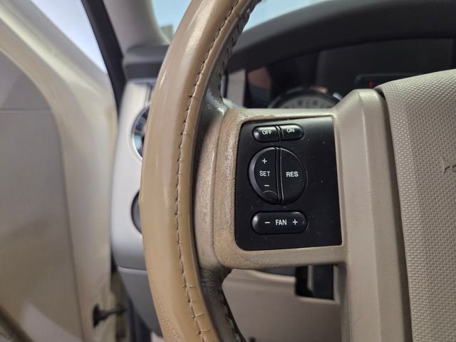 Used 2008  Ford Limited image 24