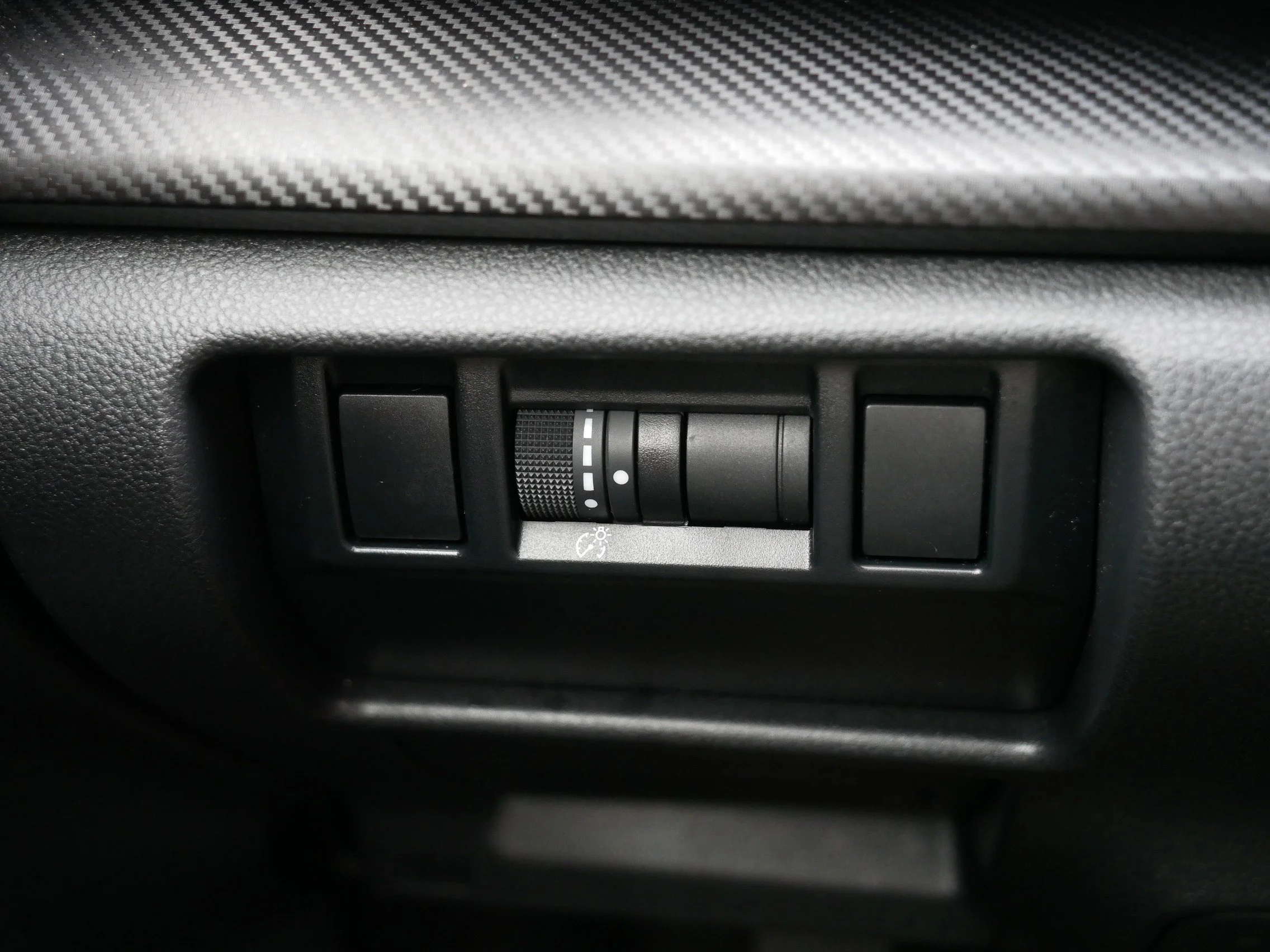 Used 2025 Sun Blaze Pearl Subaru Premium image 26