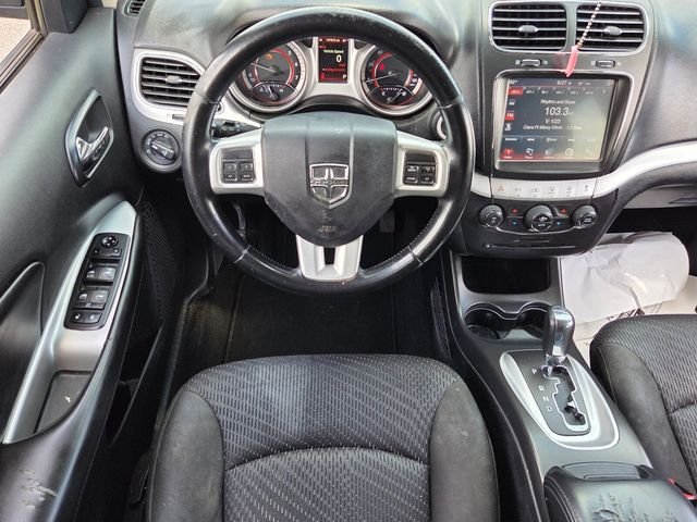 Used 2019 Silver Dodge SE image 6