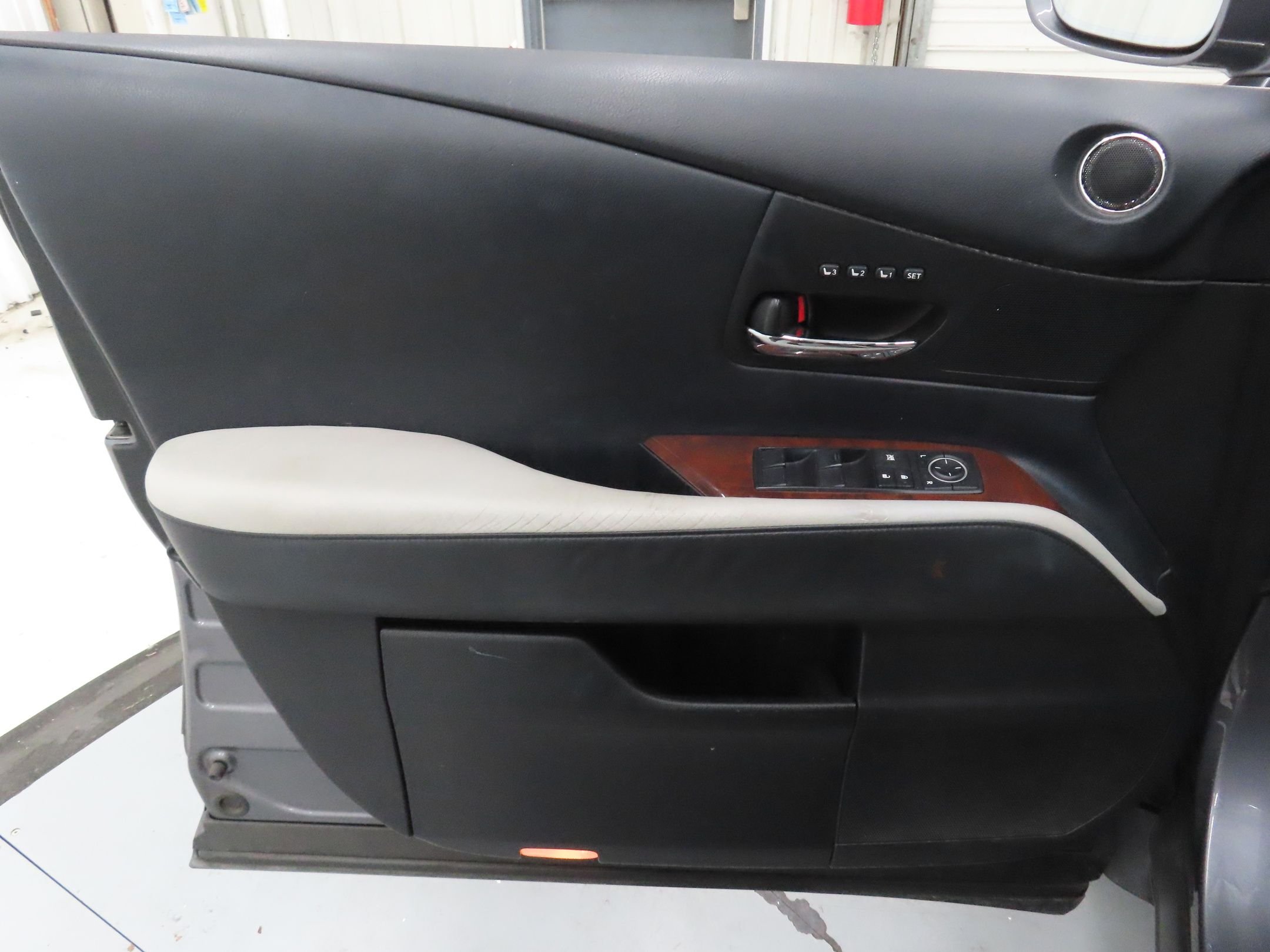 Used 2012 Gray Lexus 450h image 10