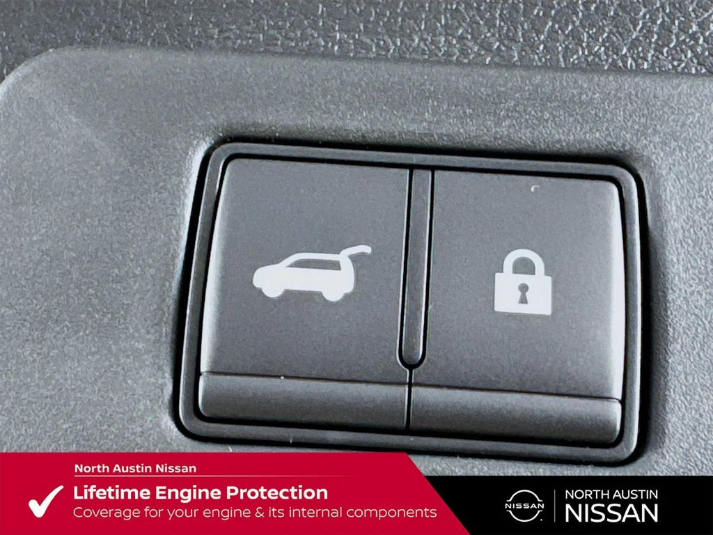 New 2026 White Nissan Platinum image 33