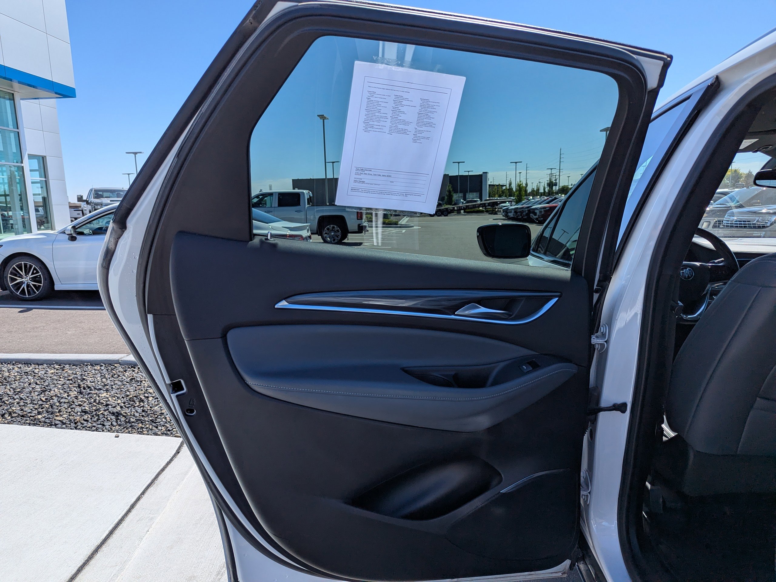 2022 Buick Enclave Essence - Photo 30