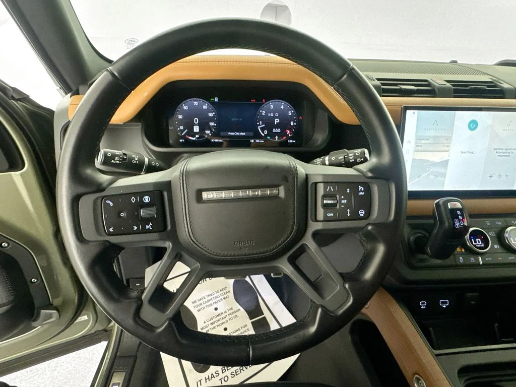 Used 2024 Green Land Rover X image 11