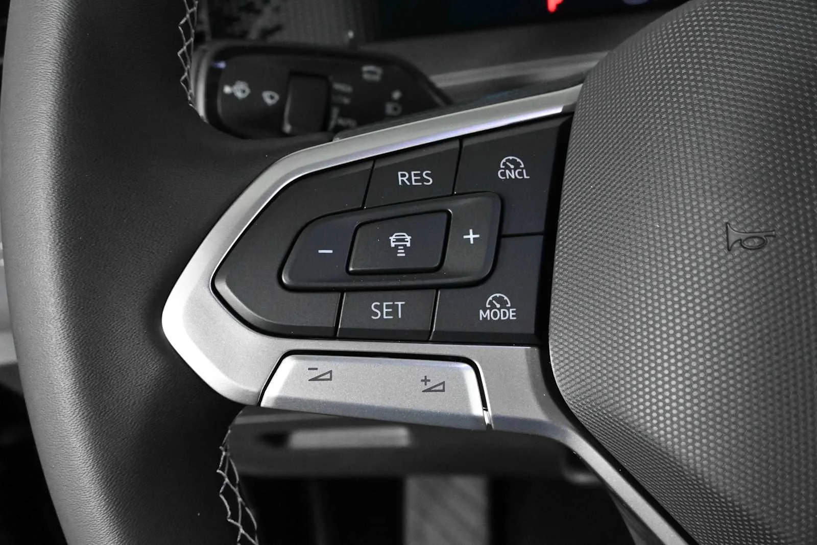 New 2026 Deep Black Pearl Volkswagen SE image 22