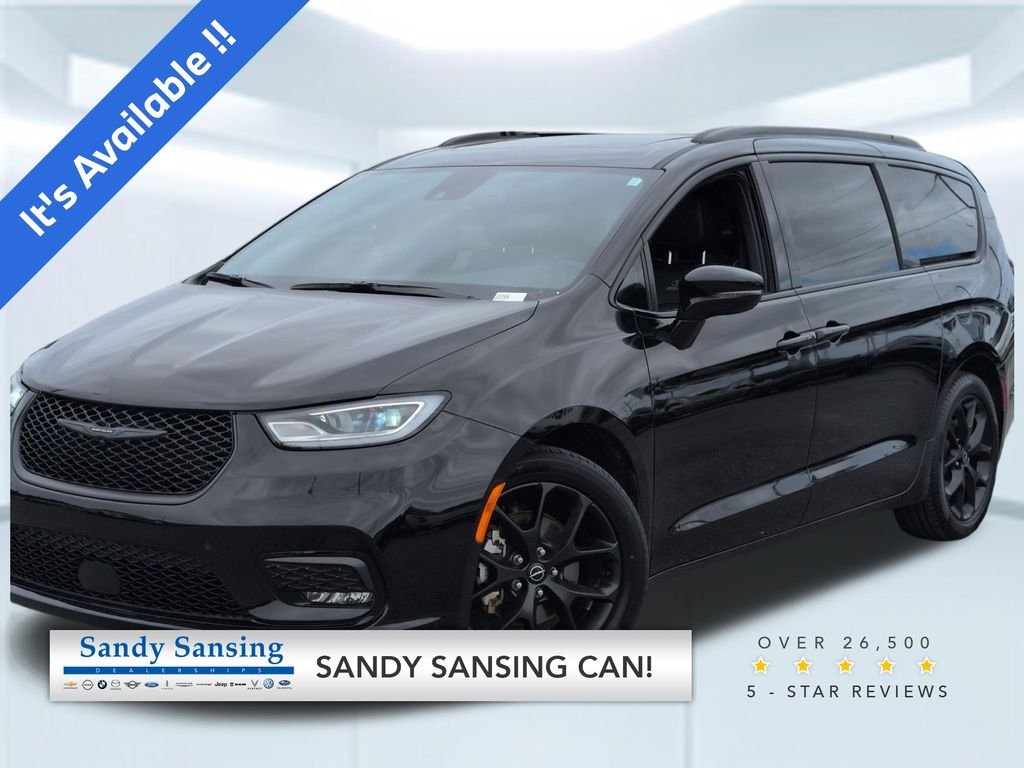 2025 Chrysler Pacifica Limited's photo