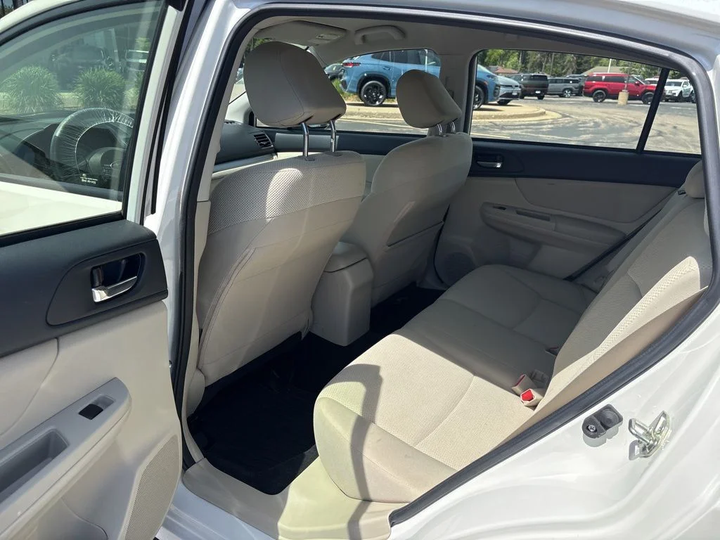 Used 2014 Satin White Pearl Subaru 2.0i Premium image 23