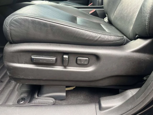 Certified Used 2019 Black Honda EX-L image 18