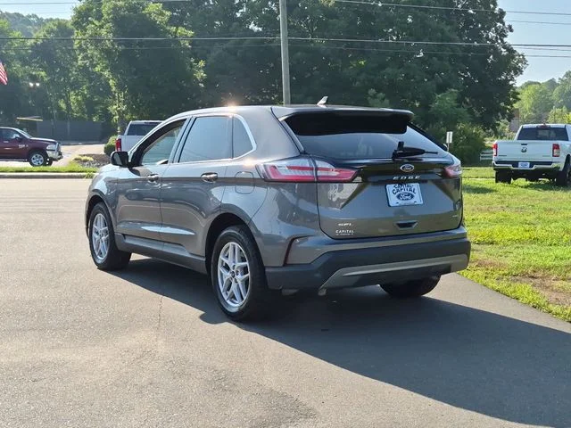 Used 2024 Gray Ford SEL image 11