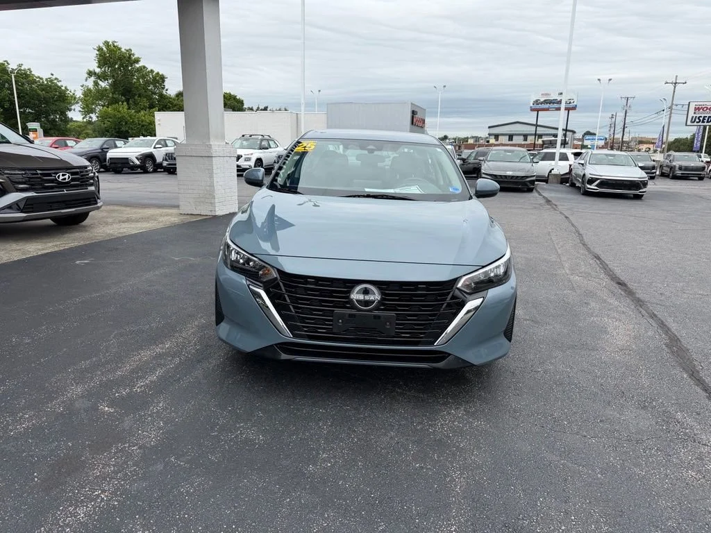 Used 2025 Gray Nissan SV image 2