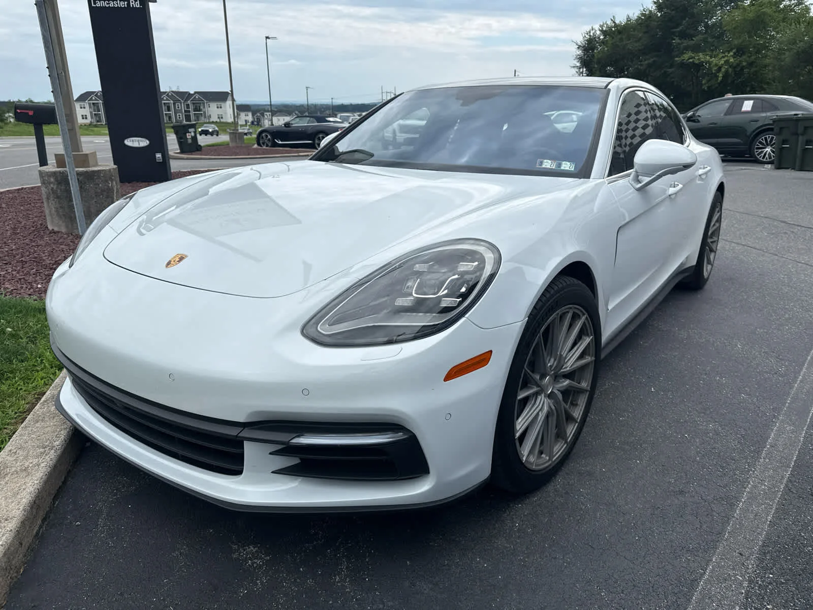 Used 2017 Carrara White Metallic Porsche 4S image 4