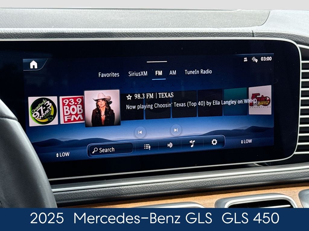 Used 2025  Mercedes-Benz GLS 450 image 30