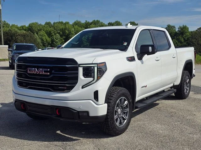 Used 2025 White GMC AT4 image 1