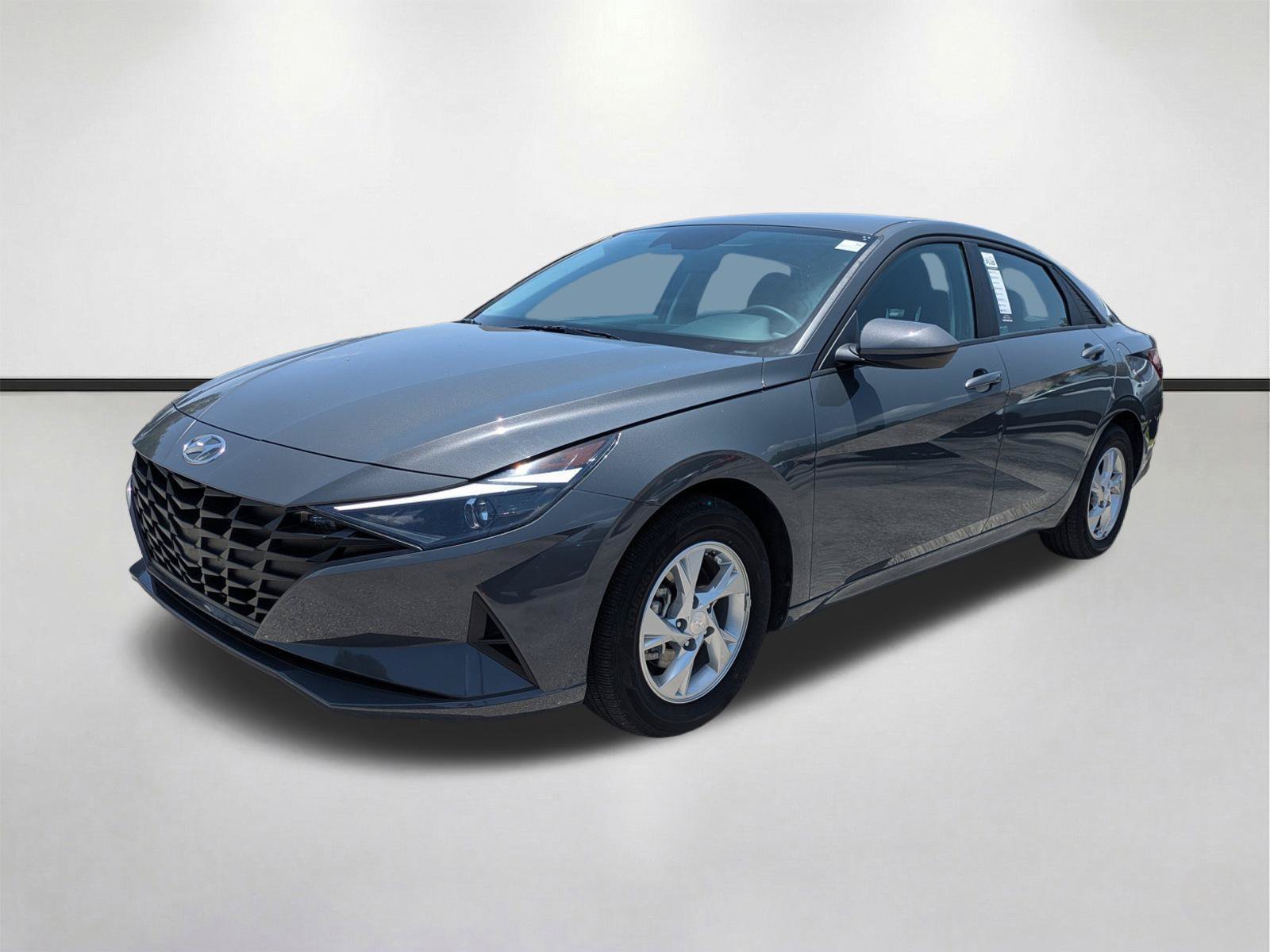 Certified Used 2023 Ecotronic Gray Hyundai SE image 9