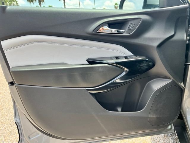 Used 2025 Gray Chevrolet LT image 26