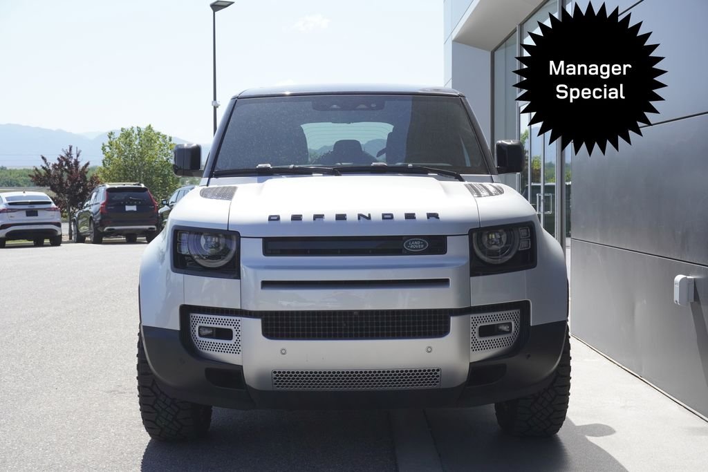 Used 2024 Silver Land Rover V8 image 5