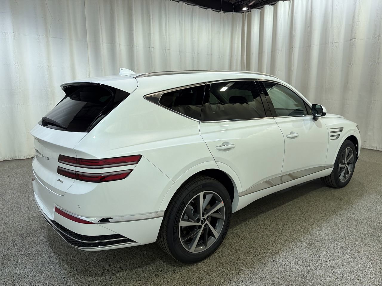 New 2026 Uyuni White Genesis 2.5T SELECT image 8