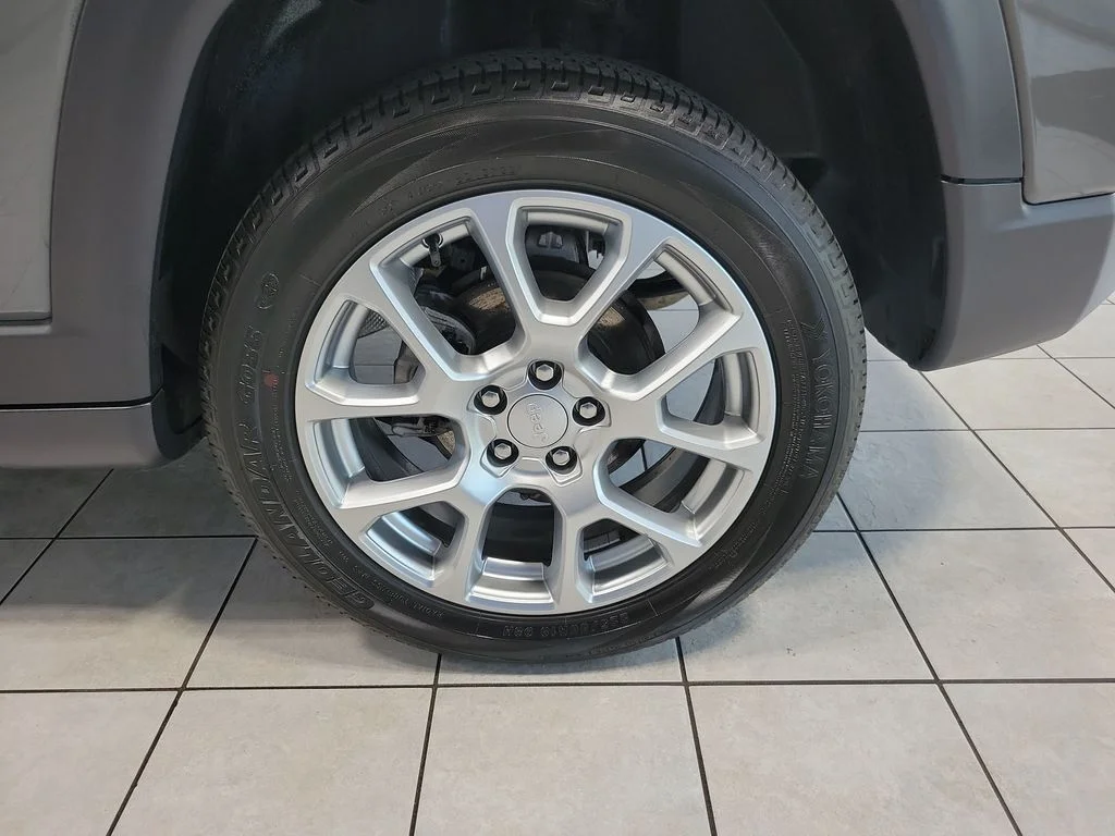 Certified Used 2023 Gray Jeep Latitude Lux image 49