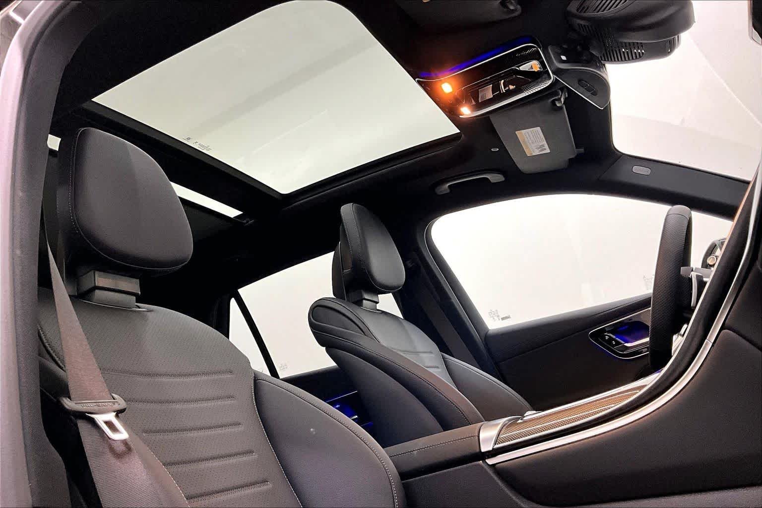 New 2026 Black Mercedes-Benz GLC 300 image 22