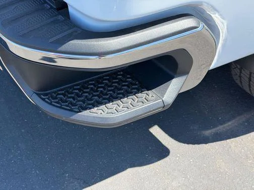New 2026 Summit White GMC Pro image 10