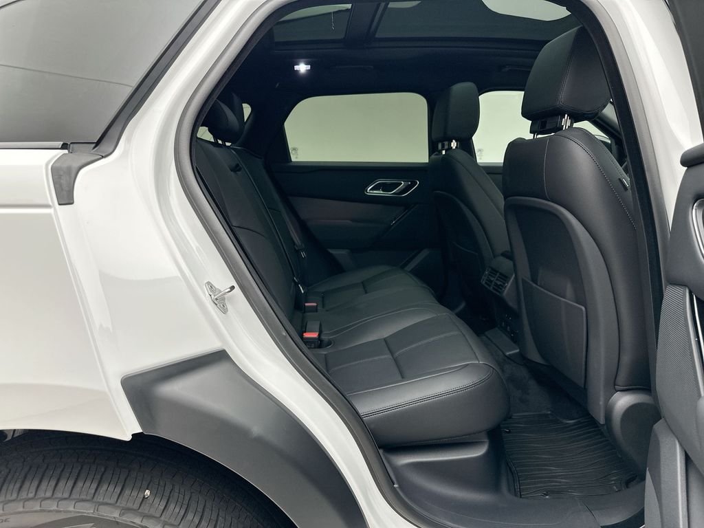 New 2026 Fuji White Land Rover S image 7