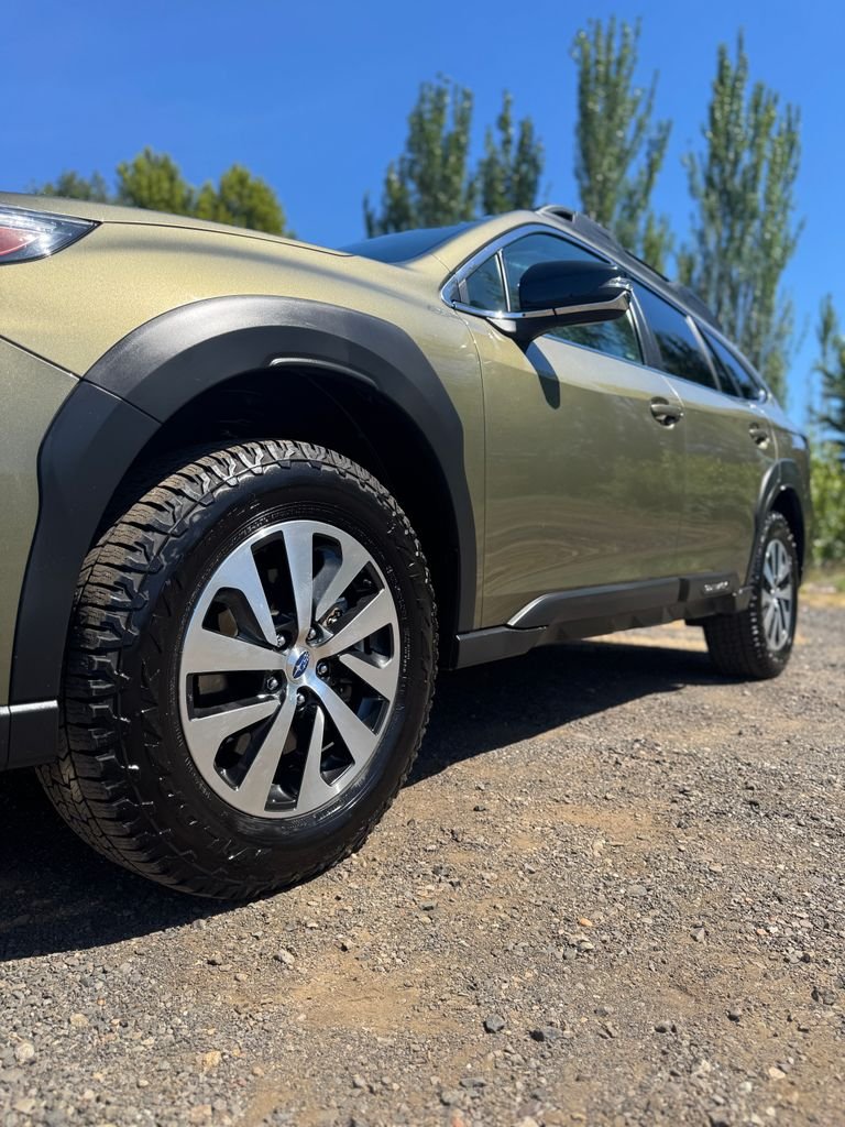 Used 2023 Autumn Green Metallic Subaru Premium image 44