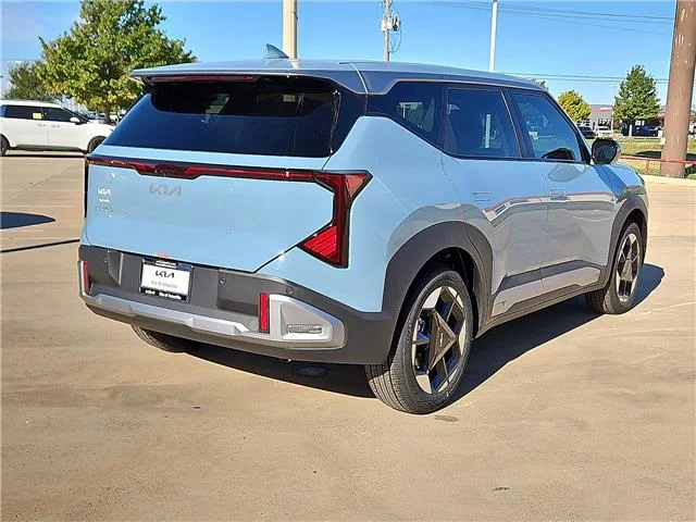 New 2027 Frost Blue KIA S Front-Wheel Drive image 3