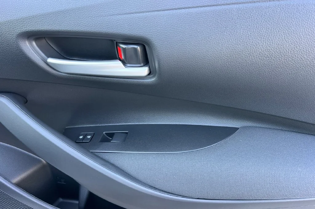 New 2027 Classic Silver Metallic Toyota SE image 18