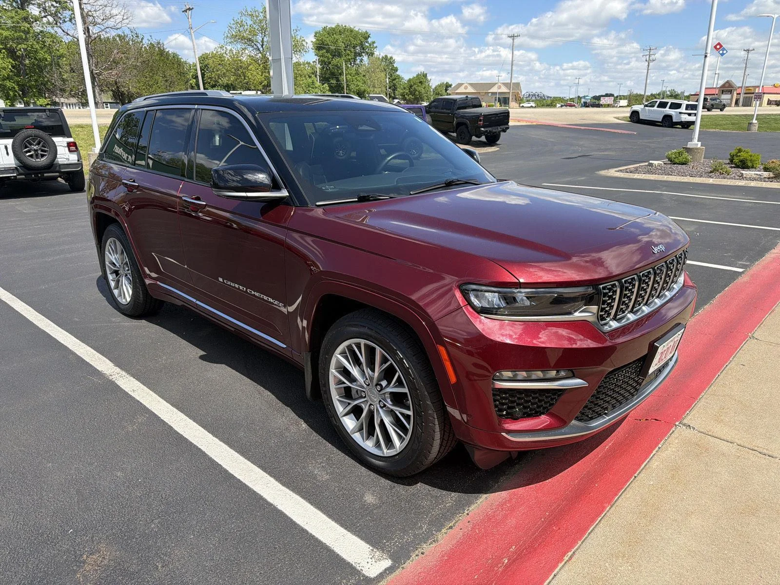 Used 2023 Velvet Red Pearlcoat Jeep Summit image 2