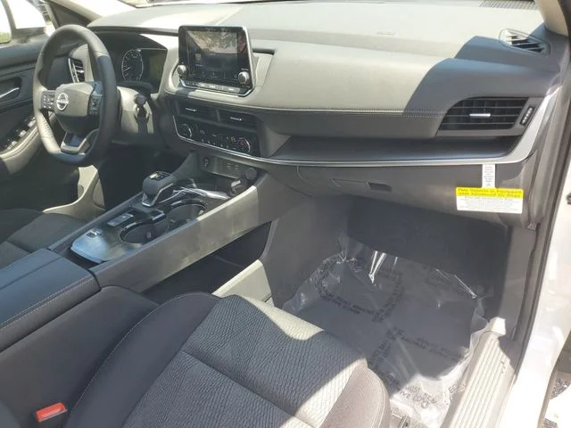 2026 Nissan Rogue SV - Photo 30