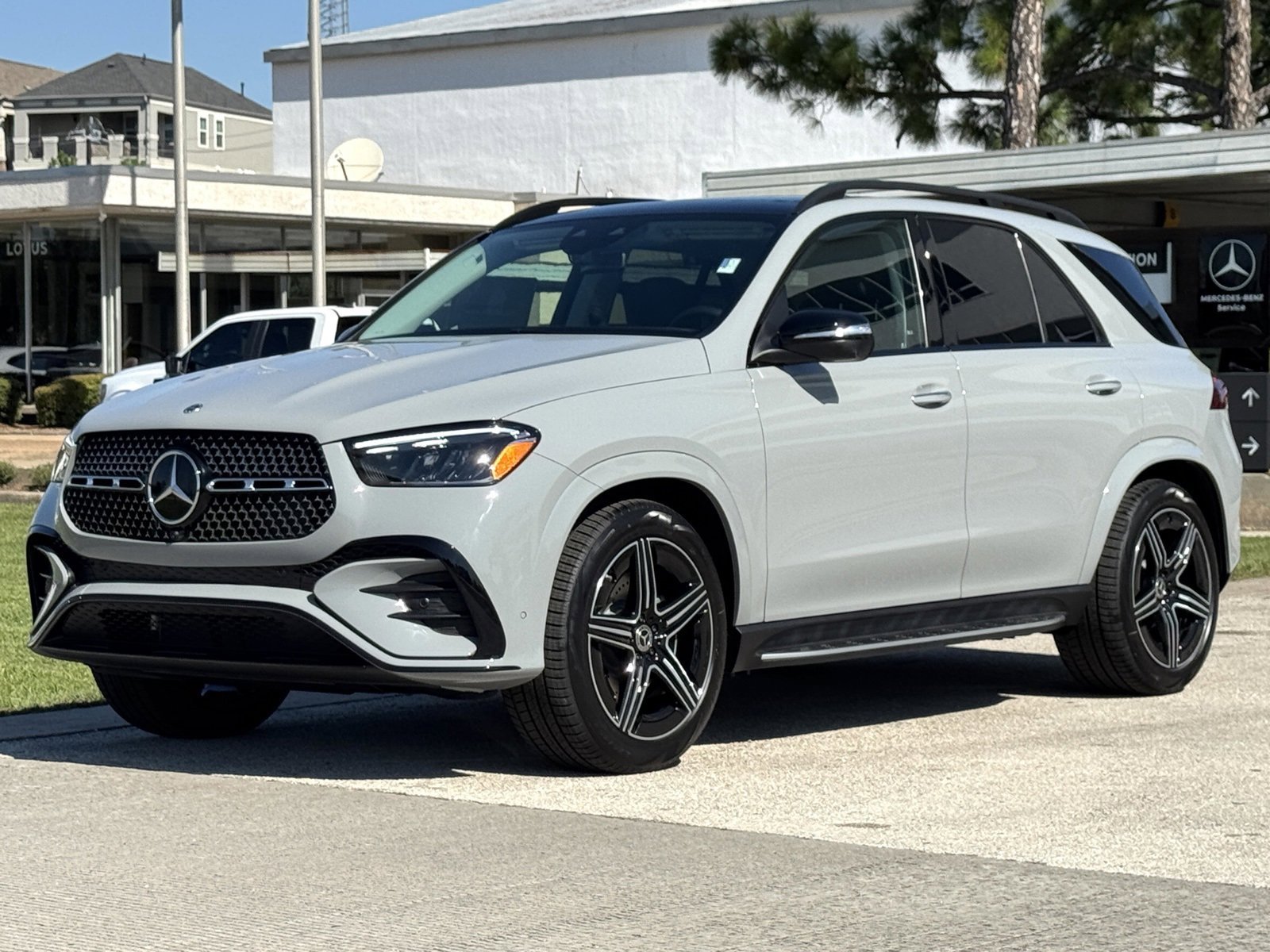 New 2026 MANUFAKTUR Alpine Grey Mercedes-Benz GLE 450 image 30