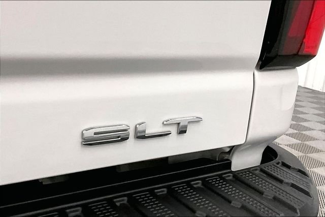 Used 2024 Summit White GMC SLT image 9