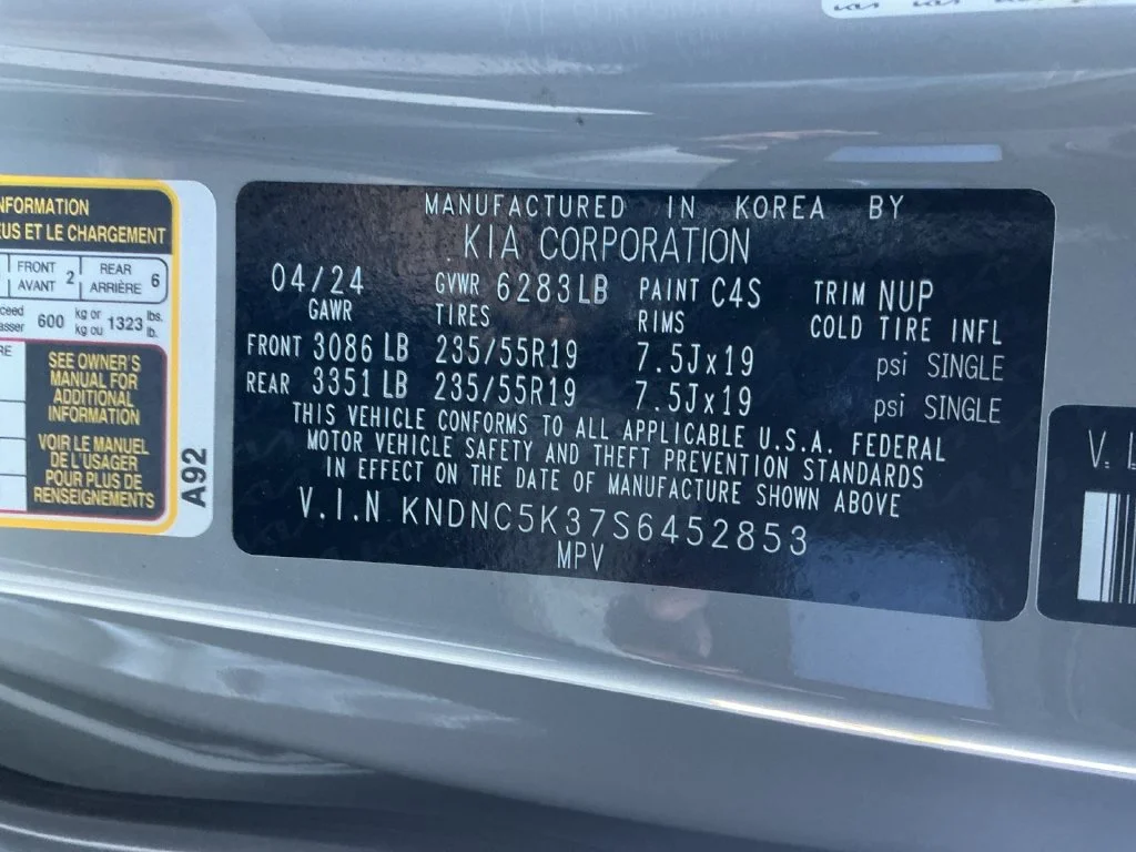 Used 2025 White Kia EX image 31
