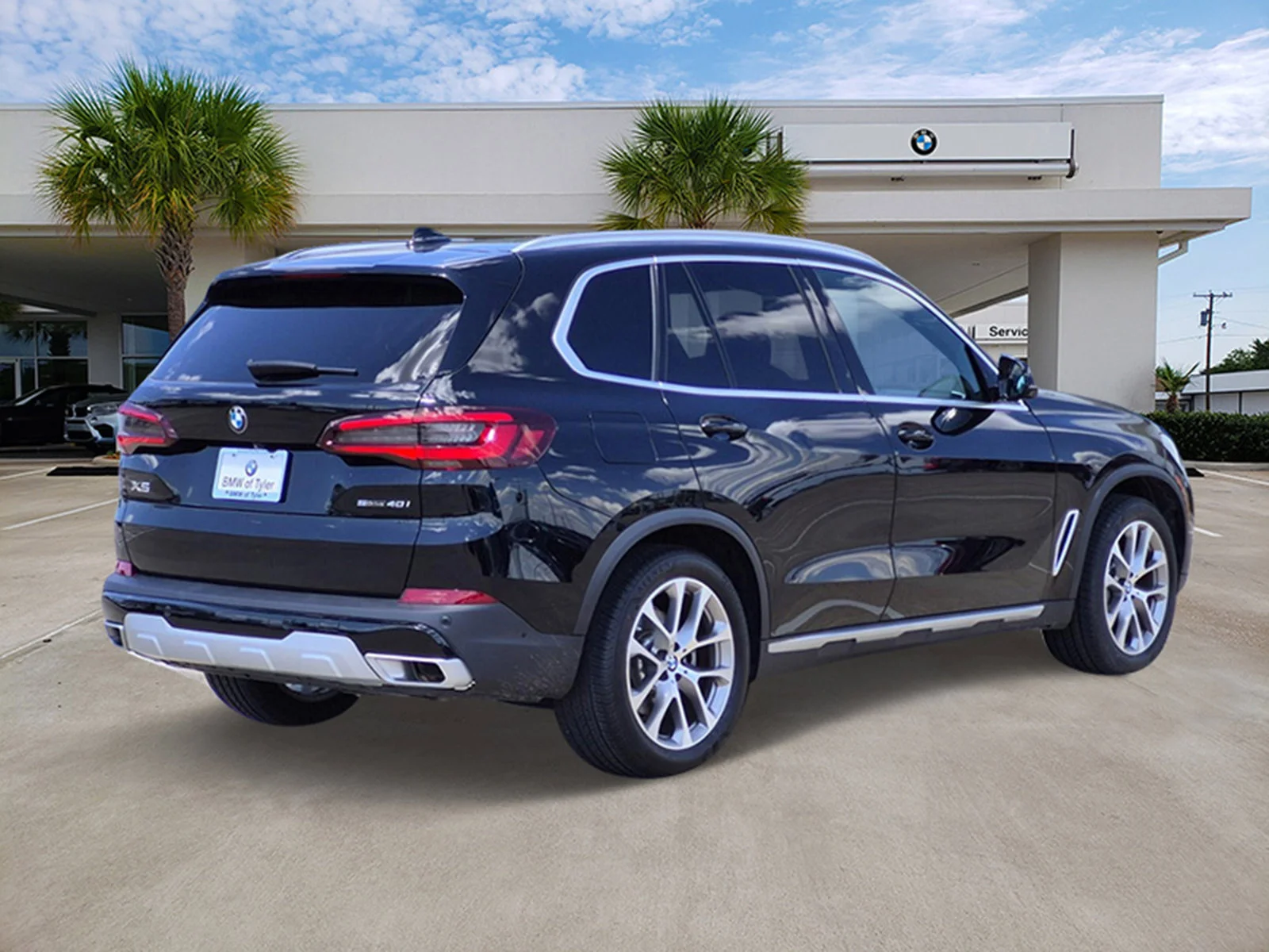 Certified Used 2023 Jet Black BMW sDrive40i image 4