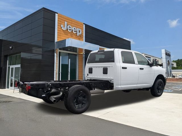 New 2026 Bright White Clear-Coat Exterior Paint RAM Tradesman image 12