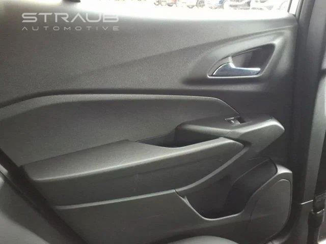 Used 2025 Summit White Chevrolet 2RS image 24