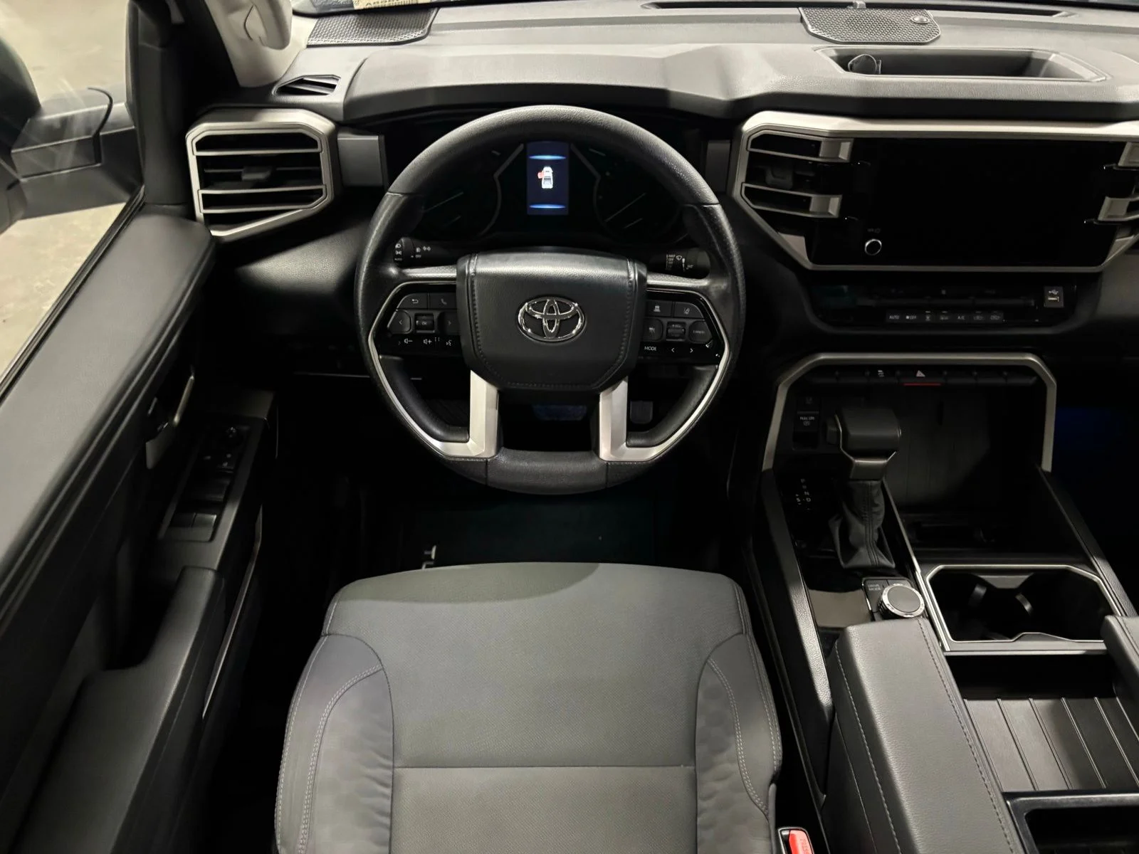 Used 2024 White Toyota SR5 image 11