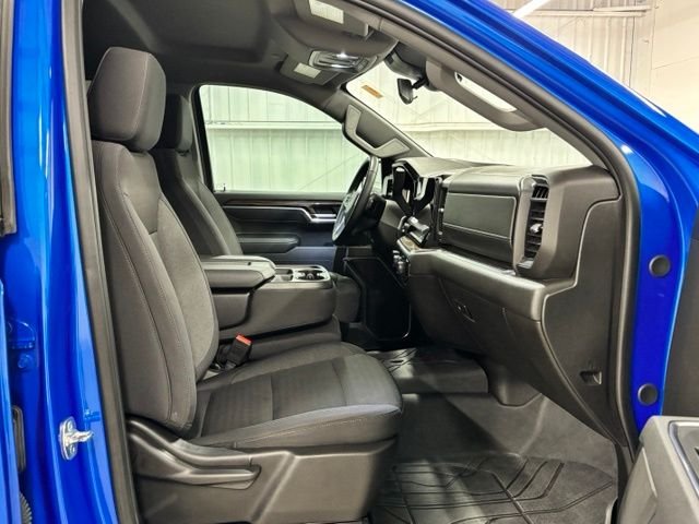 Used 2025 Blue Chevrolet RST image 22