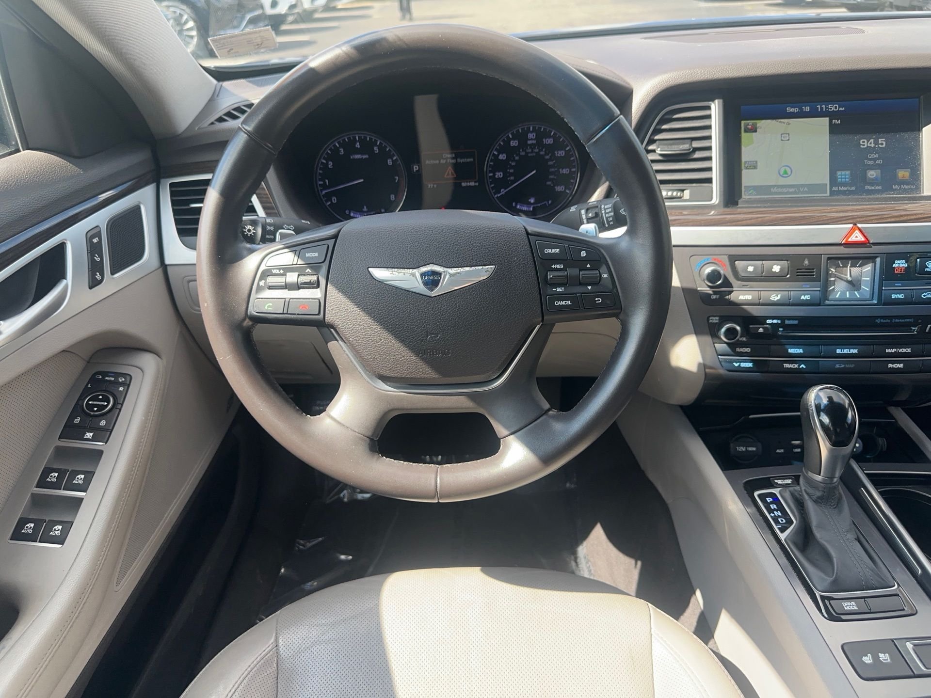 Used 2015 Blue Hyundai 3.8 image 9