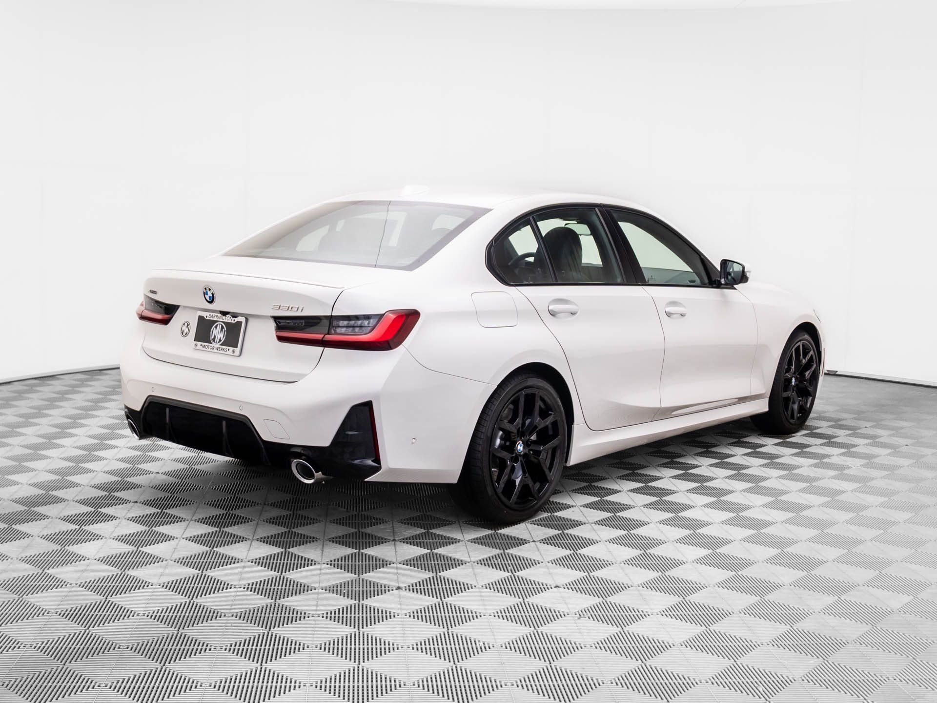 New 2026 Mineral White Metallic BMW 330i xDrive image 6