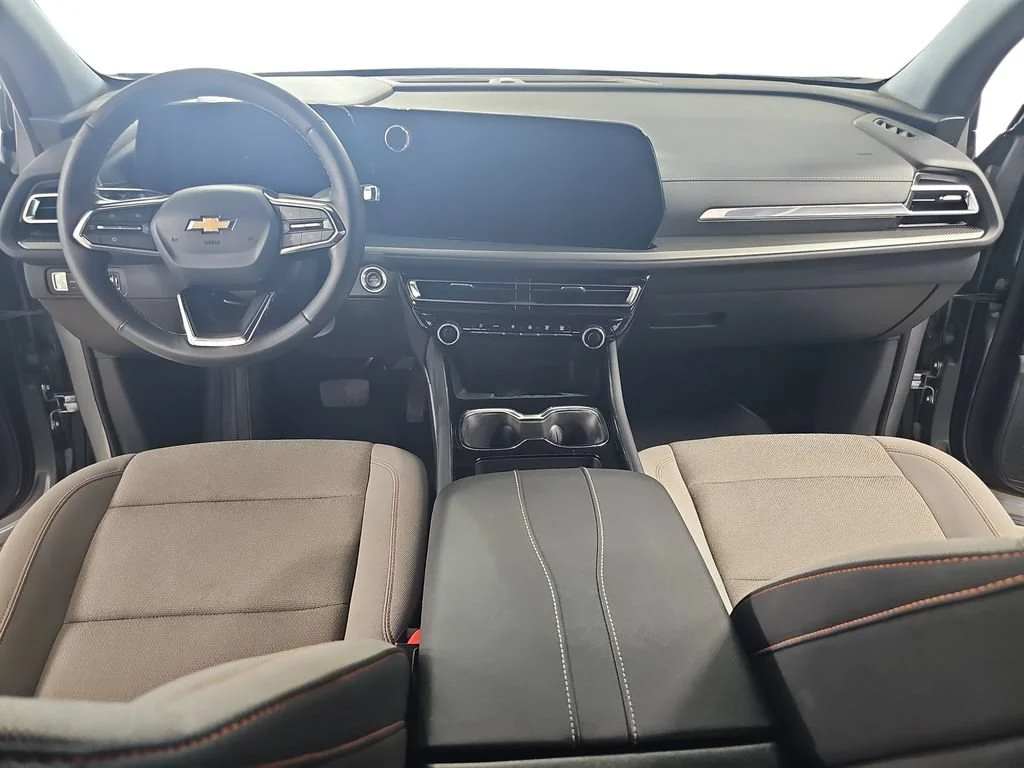 Used 2025 Sterling Gray Metallic Chevrolet LT image 11
