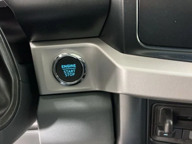 New 2026 Agate Black Ford XLT image 27