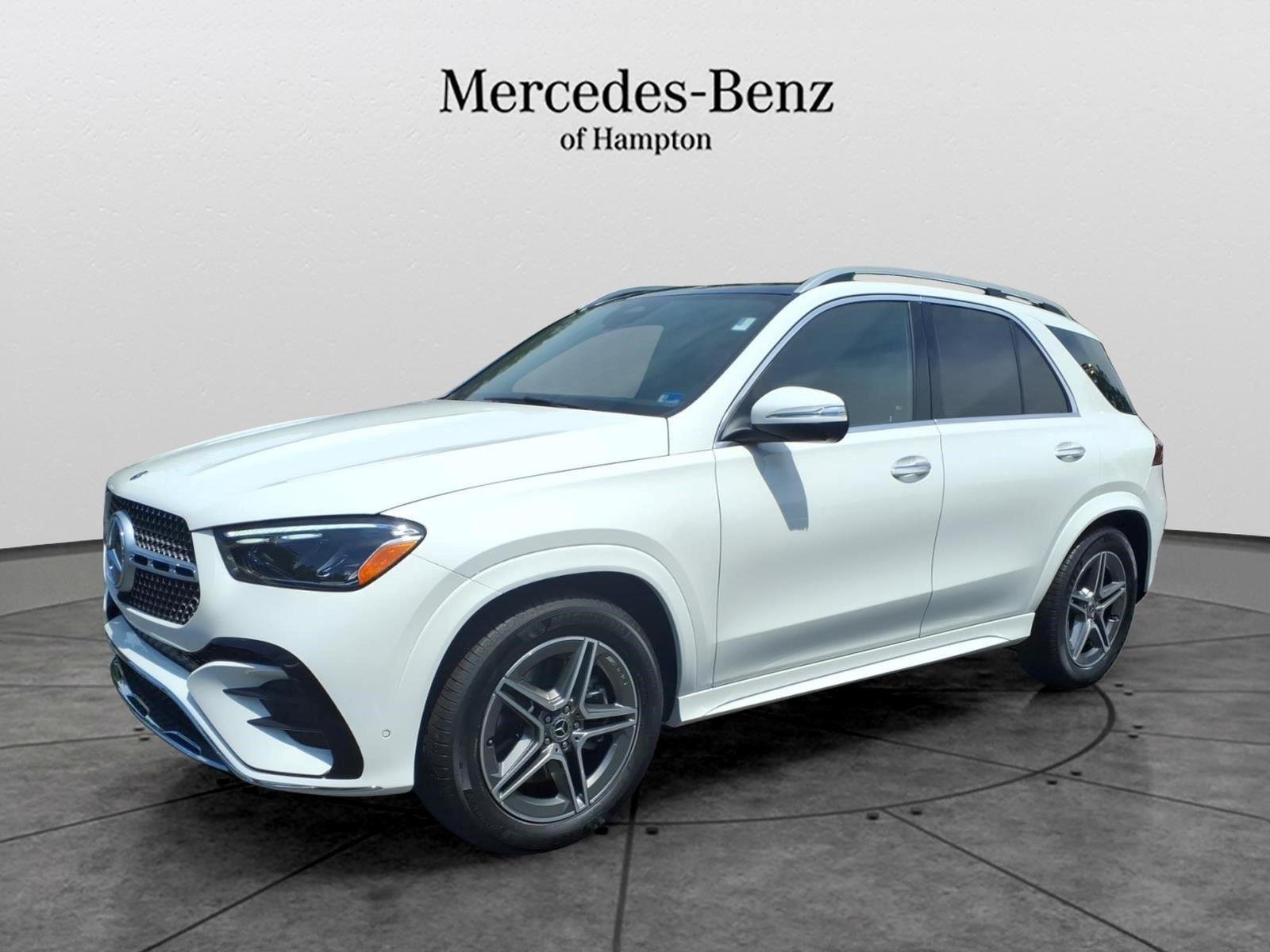 New 2026 MANUFAKTUR Moonlight White Metallic Mercedes-Benz GLE 450 image 1