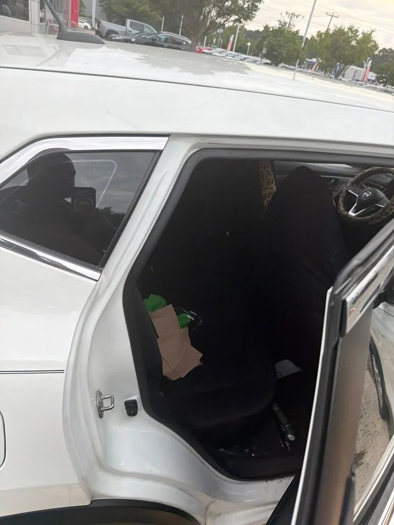 Used 2018 White Nissan S image 8