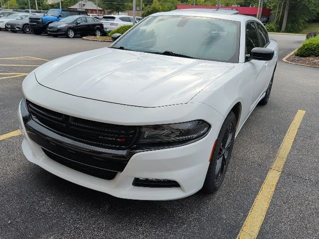 Used 2020 White Knuckle Clearcoat Dodge SXT image 4