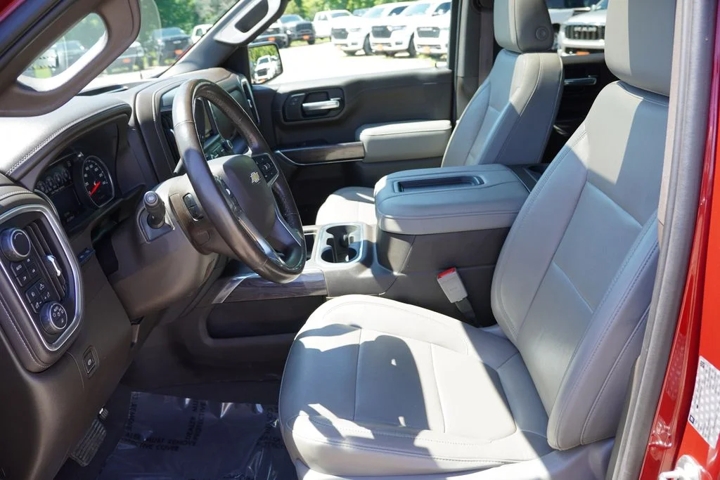 Used 2019 Cajun Red Tintcoat Chevrolet LTZ image 16