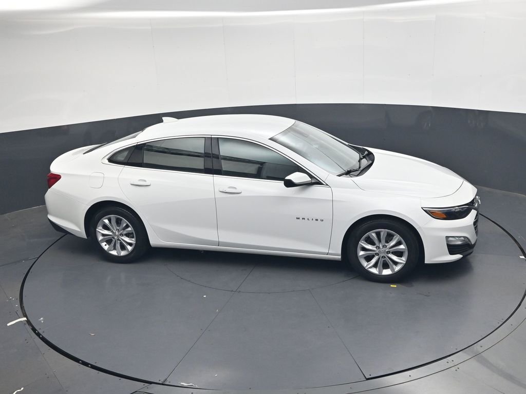 Used 2023 White Chevrolet LT image 33